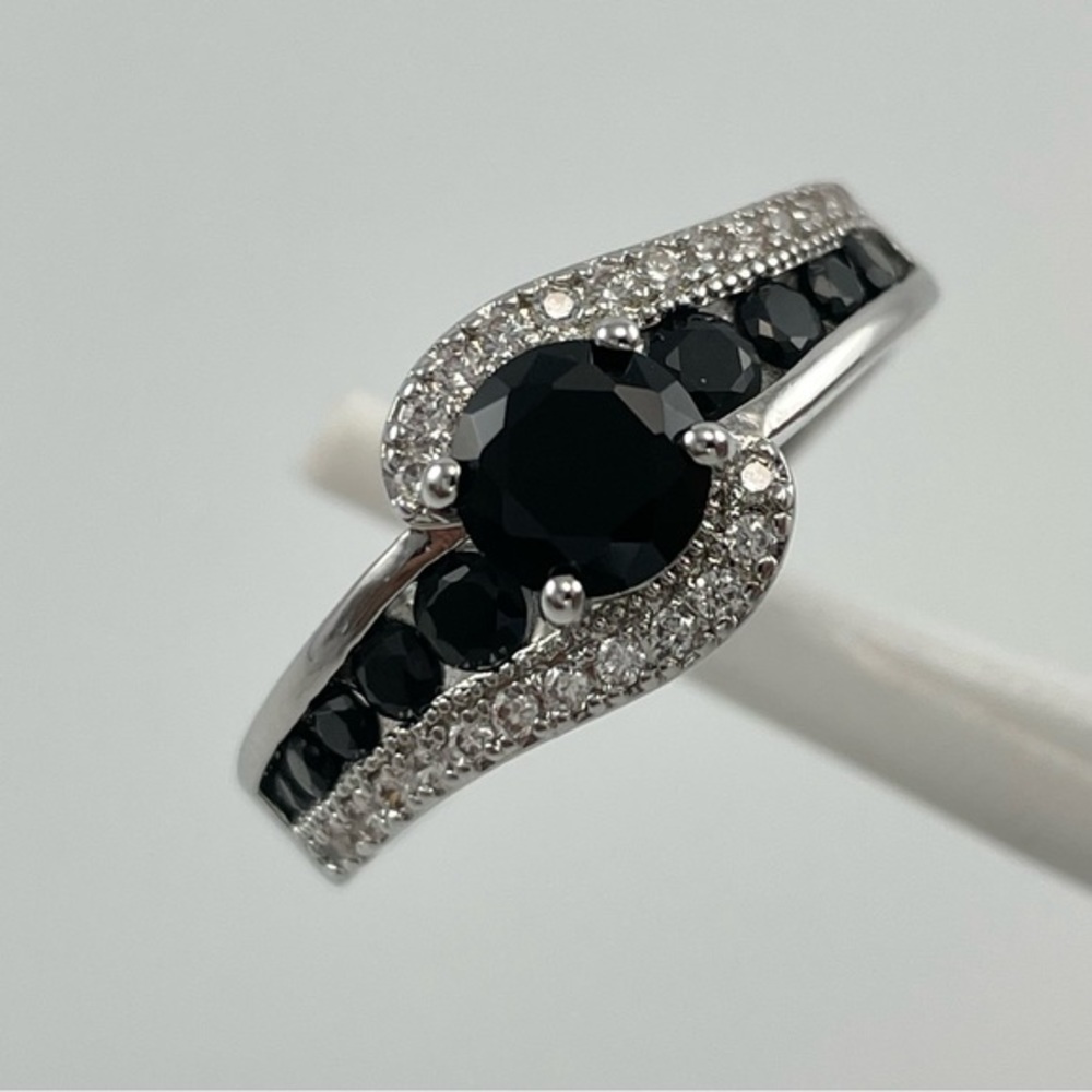 Black Onyx White Diamond High Contrast Silver Plated Minimalist Ring Band